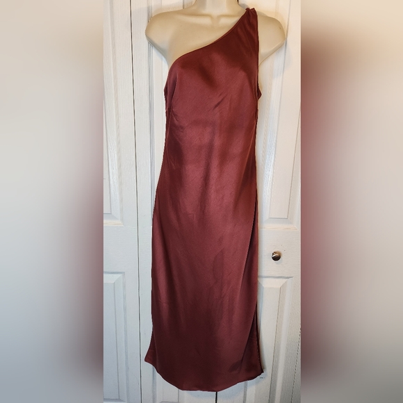BHLDN Anthropologie One Shoulder Dress Size 4 Midi With Small Slit Size 4 - Picture 3 of 10
